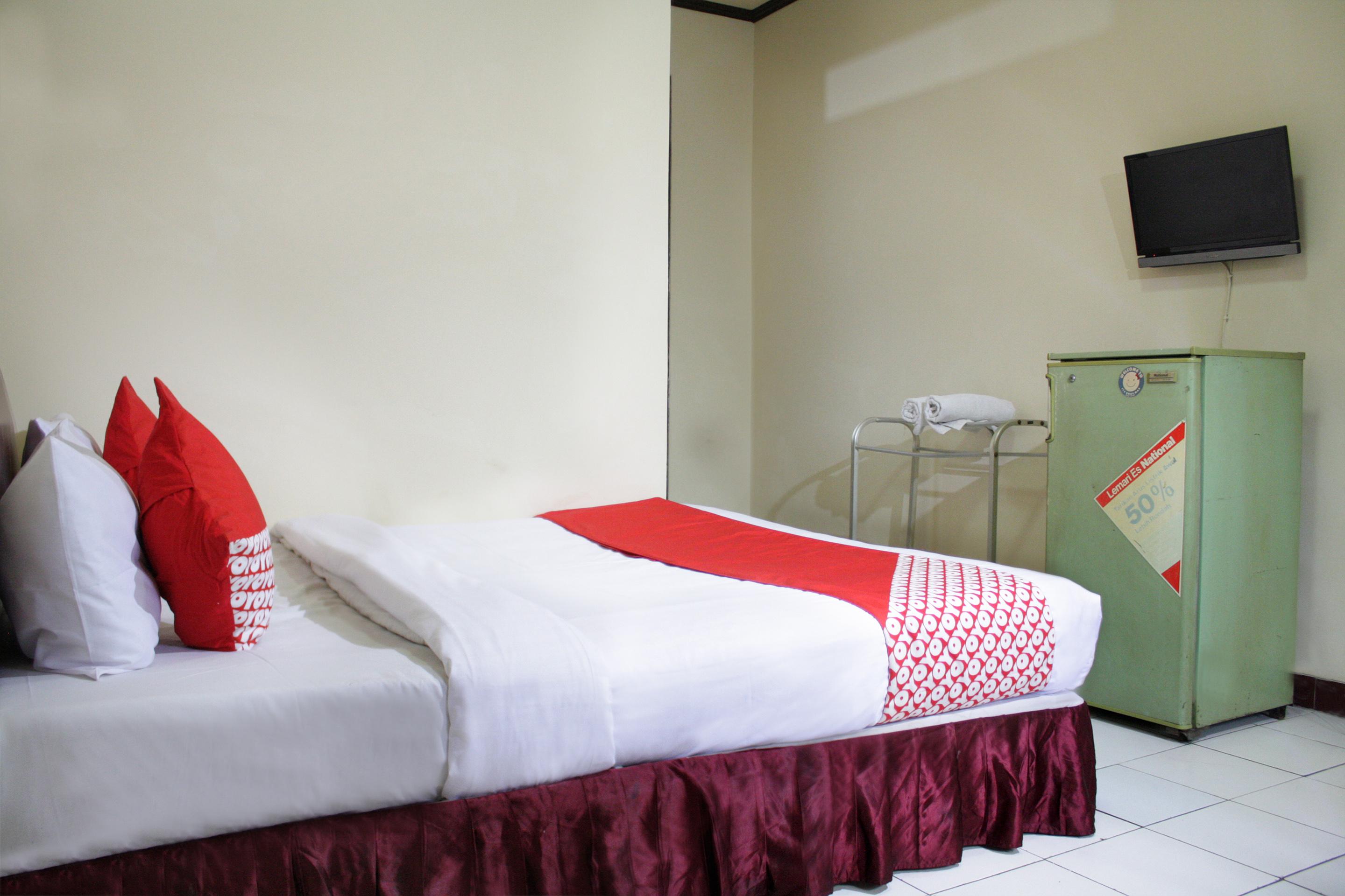 Vaccinated Staff - Oyo 181 Wisma Bintang จาการ์ตา ภายนอก รูปภาพ